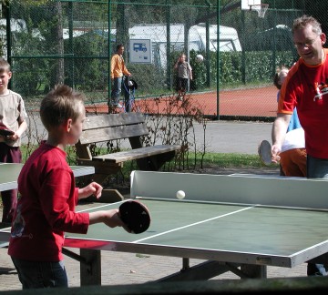 Tafelvoetbal en tafeltennis
